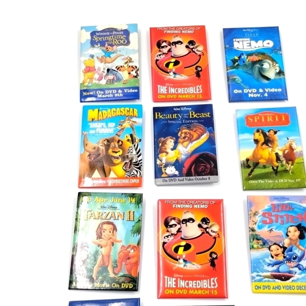 Disney & Dreamworks Movie pinbacks total of 13 - Picture 2 of 7